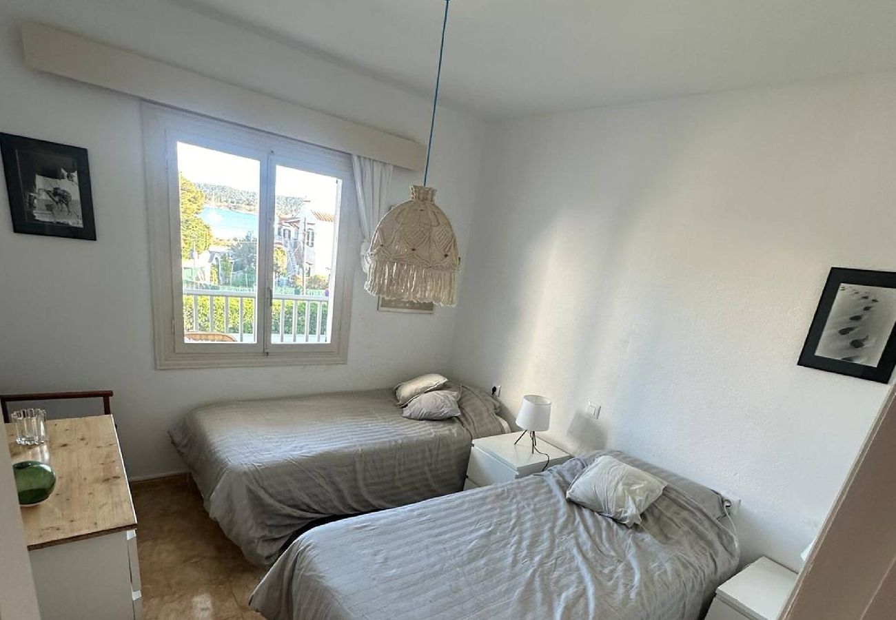 Apartment in Ses Salines - 3.4 - Appartement vue mer à Fornells