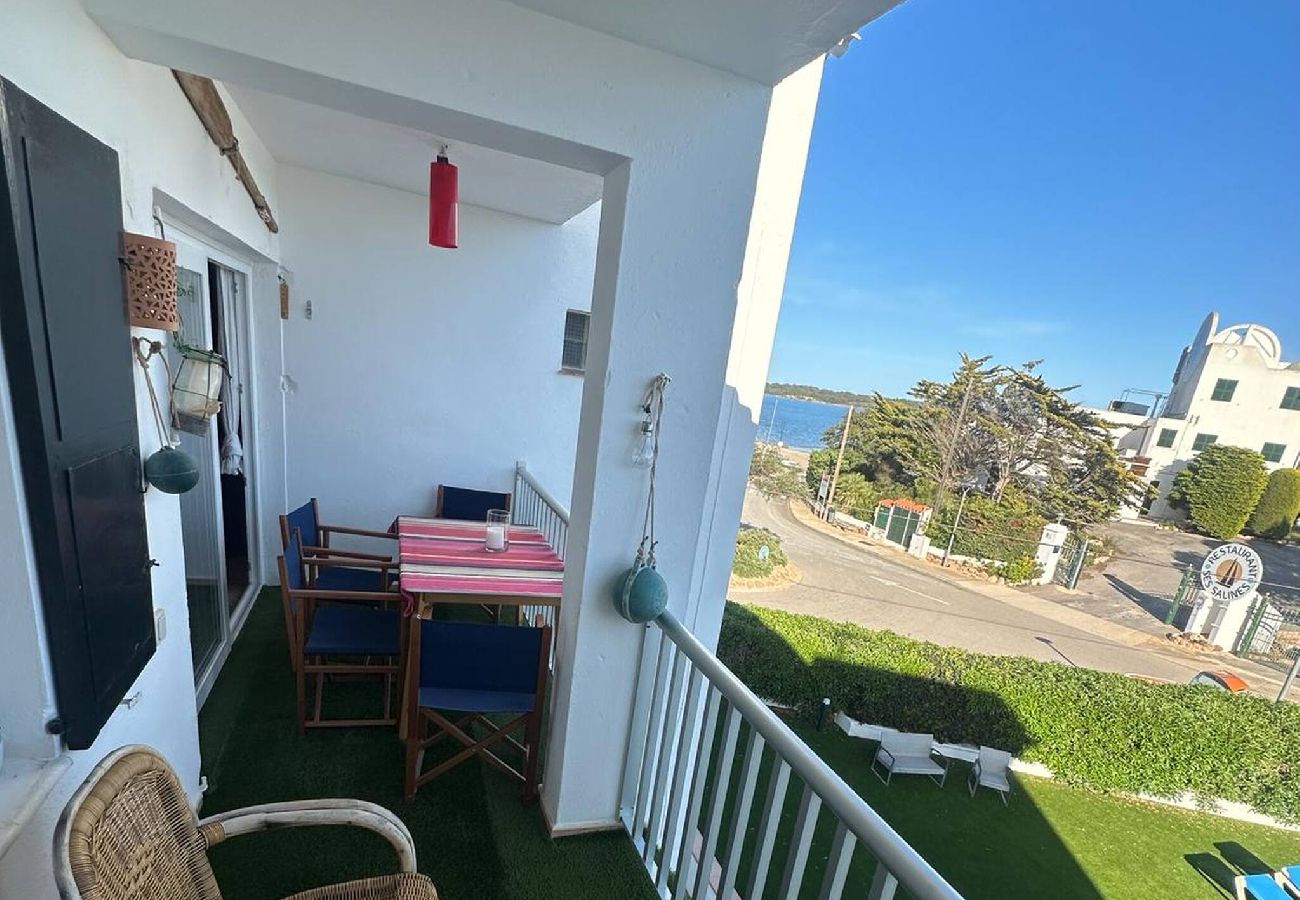 Apartment in Ses Salines - 3.4 - Appartement vue mer à Fornells